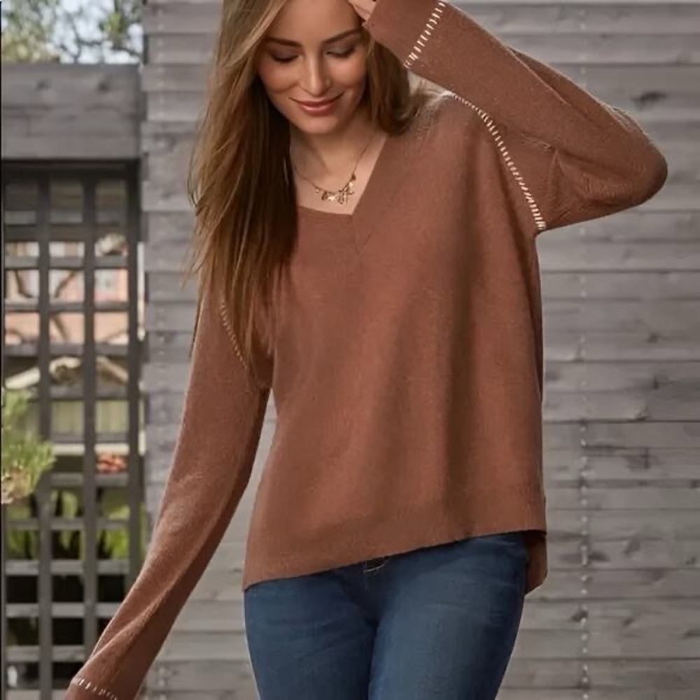 NWT Johnny Was 100% Cashmere
Textured Sally V-Neck Sweater Size S